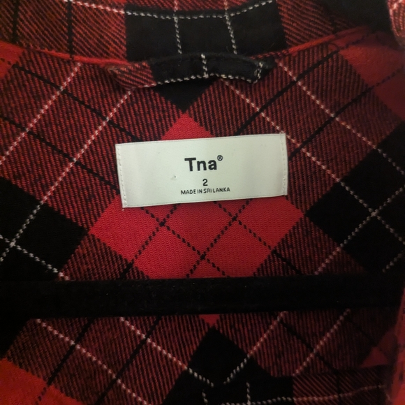 Aritzia TNA Rae button down shacket - Picture 5 of 6